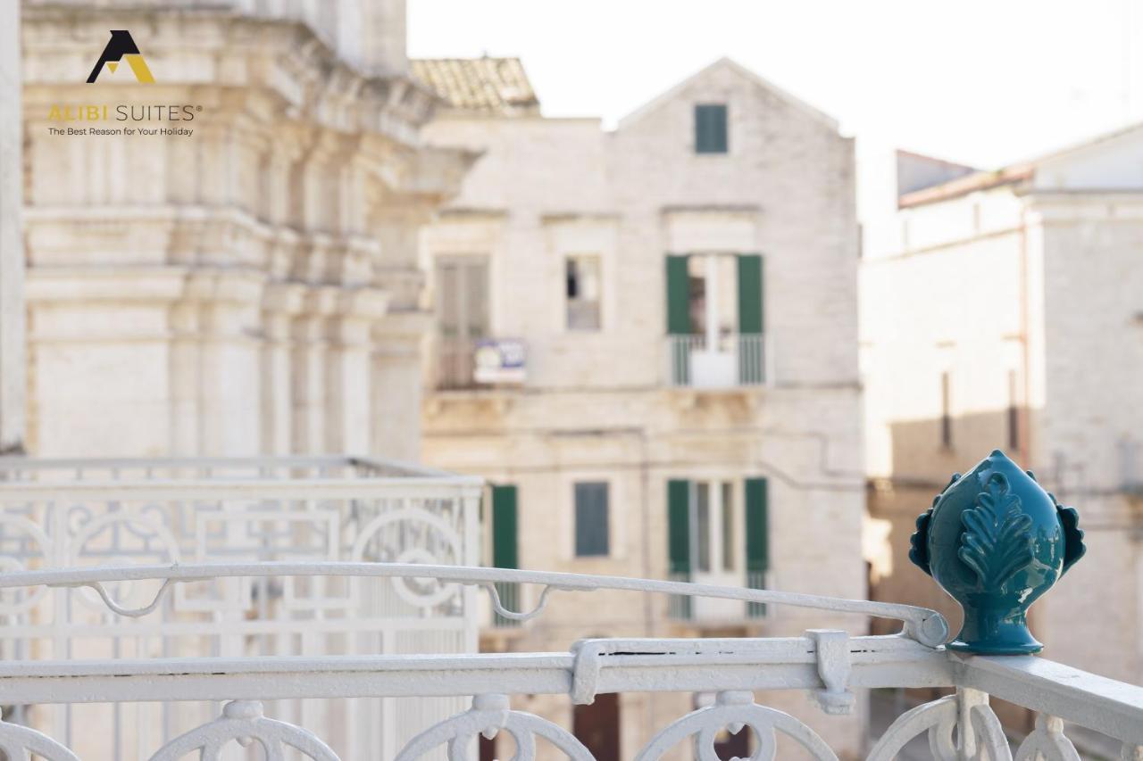 Alibi Suites Suite Museum: Gioiello Con Vista Sul Museo Archeologico Nazionale, Letto E Doccia Con Cromoterapia, Smart Tv, Wifi E A/C รูโวดิปูญา ภายนอก รูปภาพ