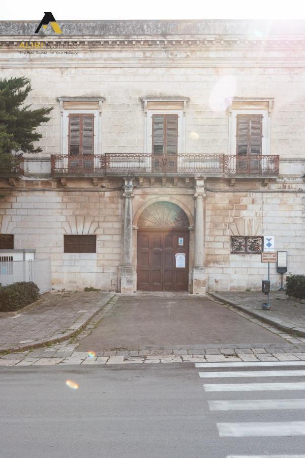 Alibi Suites Suite Museum: Gioiello Con Vista Sul Museo Archeologico Nazionale, Letto E Doccia Con Cromoterapia, Smart Tv, Wifi E A/C รูโวดิปูญา ภายนอก รูปภาพ