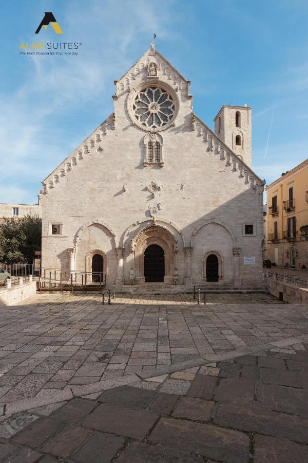 Alibi Suites Suite Museum: Gioiello Con Vista Sul Museo Archeologico Nazionale, Letto E Doccia Con Cromoterapia, Smart Tv, Wifi E A/C รูโวดิปูญา ภายนอก รูปภาพ